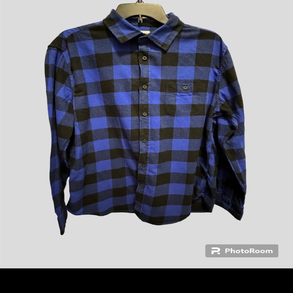 Aeropostale size large button down plaid flannel shirt